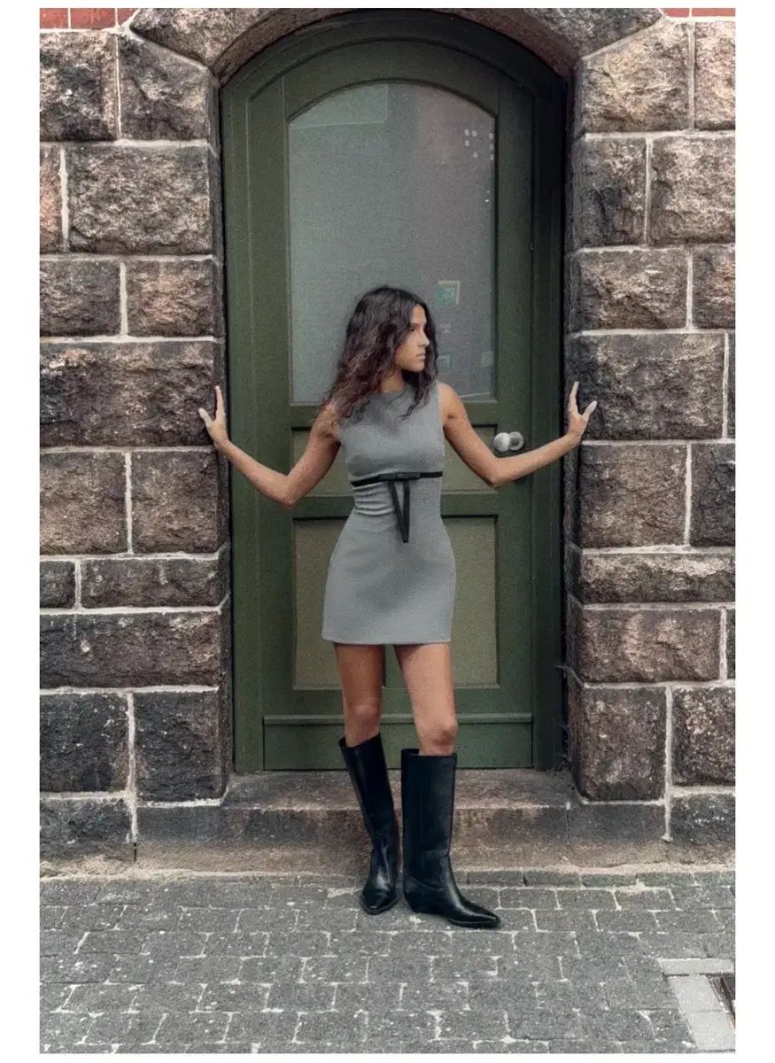 ザラ サテン リーボンのミニ ワンピース シュシュ통 S