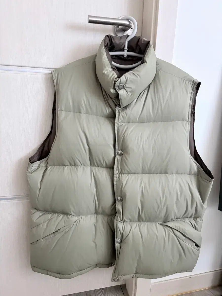 OUTSTANDING リバーシブル ダウン ベスト