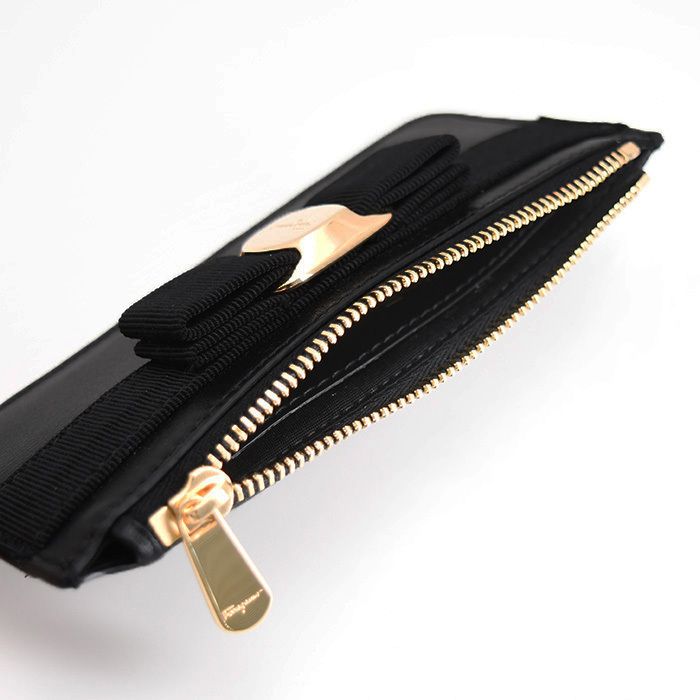 FERRAGAMO フェラガモ ヴァラリボン カードスロット付き コインケース