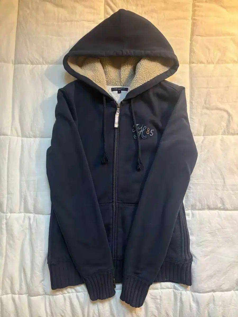 トミーヒルフィガー シープスキン ファー フーディー ジップアップ