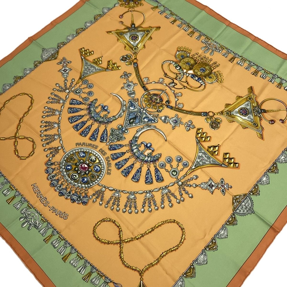 HERMES エルメス スカーフ カレ90 ベージュ×ライトグリーン×マルチ PARURES DES SABLES|ジュエリー