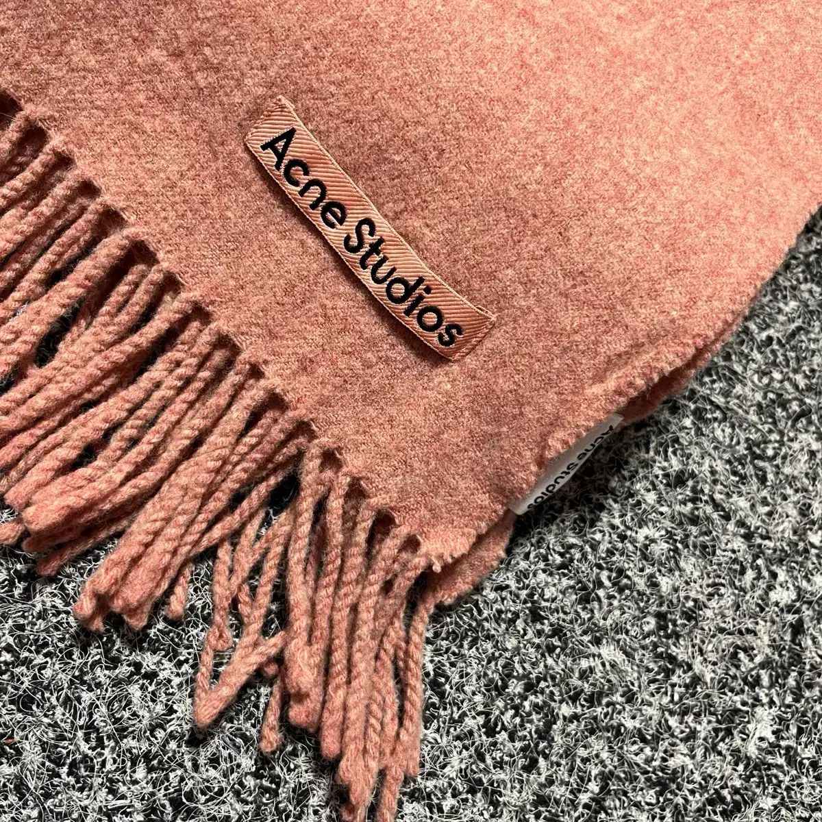 Acne Studios アクネストゥディオズ ウール ピンクマフラー