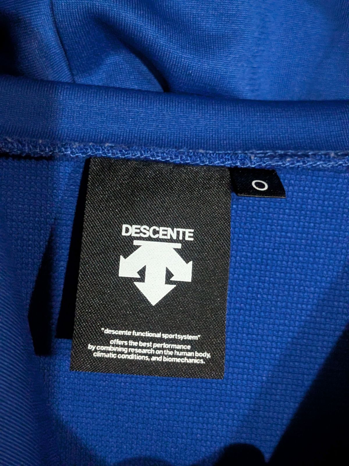 美品 DESCENTE 横浜DeNAベイスターズ トレーニング パーカー O プロ