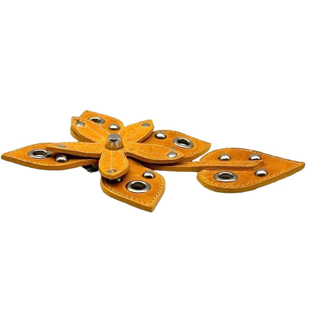 MIUMIU◇8cm レザーブローチ ミュウミュウ 2つセット 大きめ MIUMIU