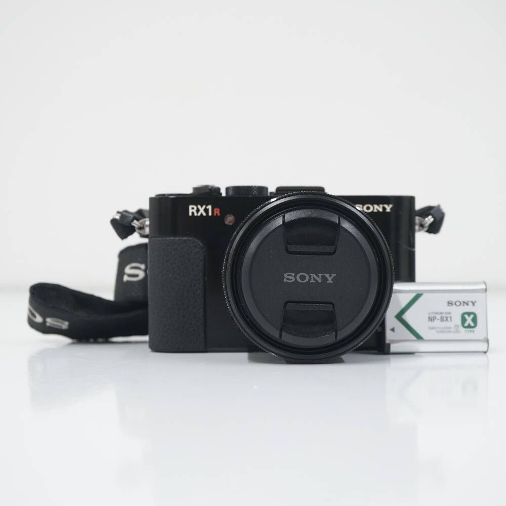 SONY Cyber-shot DSC-RX 1 R デジタルスチルカメラ 品 ソニー サイバーショット フルサイズ 撮影結果 影の写り込みあり 難有 CP 2334