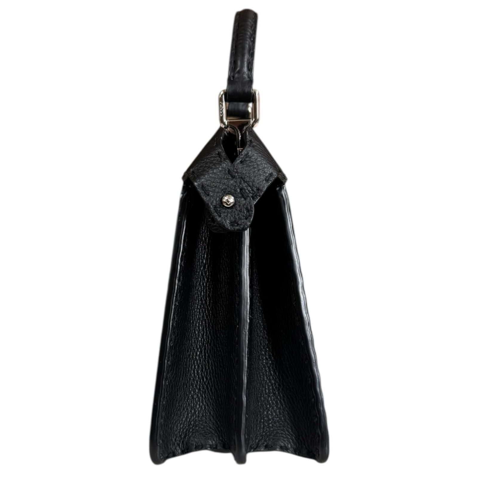 フェンディ ピーカブー ISeeU スモール セレリア ショルダーバッグ