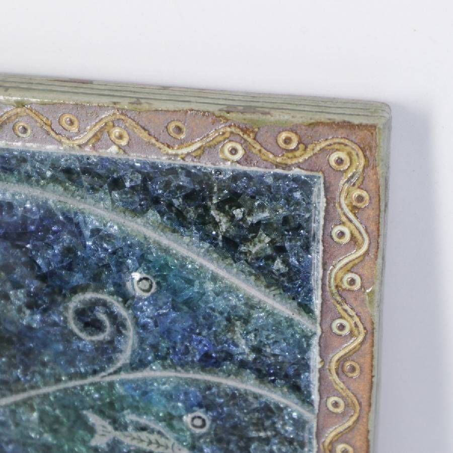  O TOSHINORI サイン入り ガラスアート 陶板画 壁掛けパネル 壁飾り 30 21cm 海 魚 作家物 ハンドメイド 325v09 人工観葉植物 置物 インテリア小物