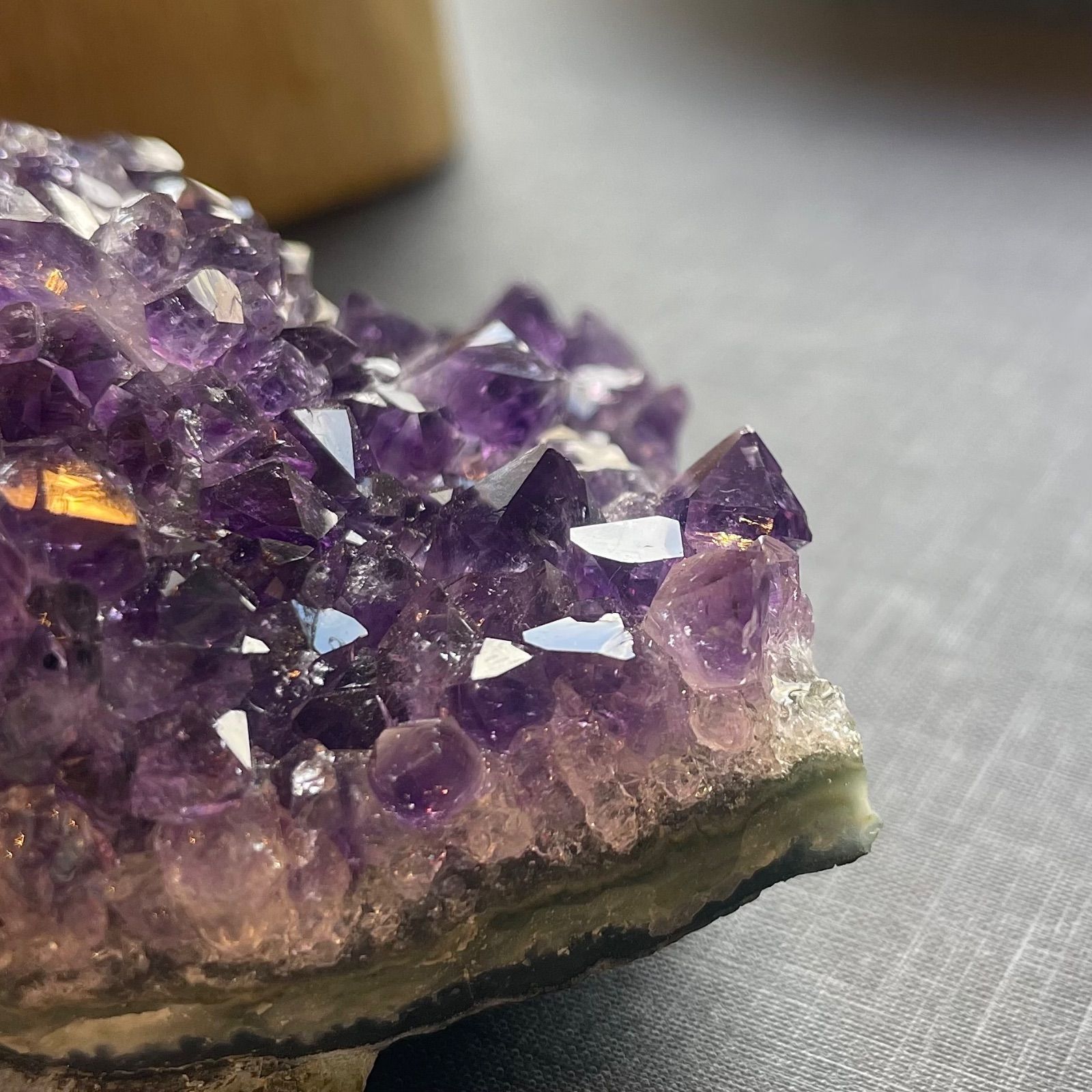 アメシスト原石 台付き