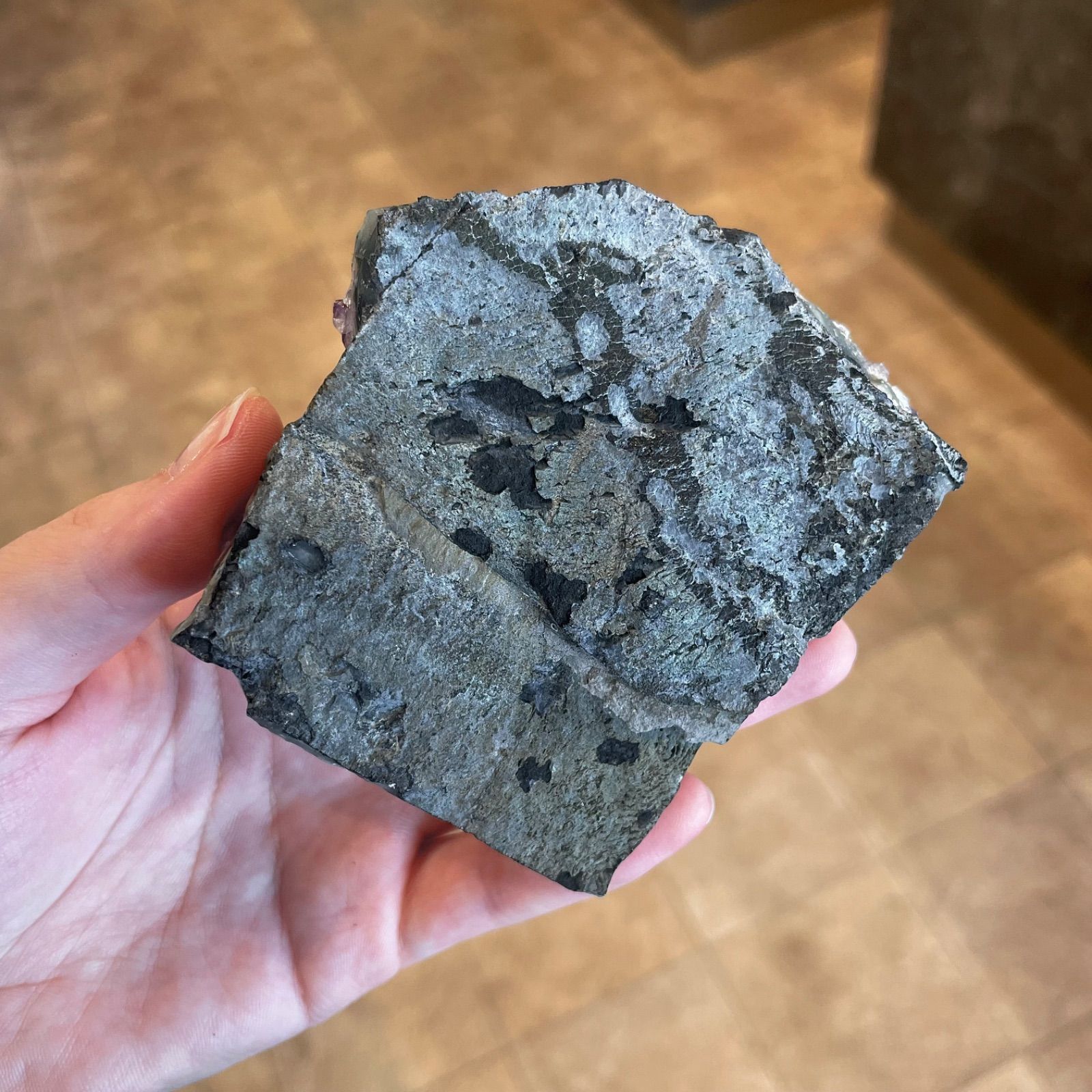 アメシスト原石 台付き