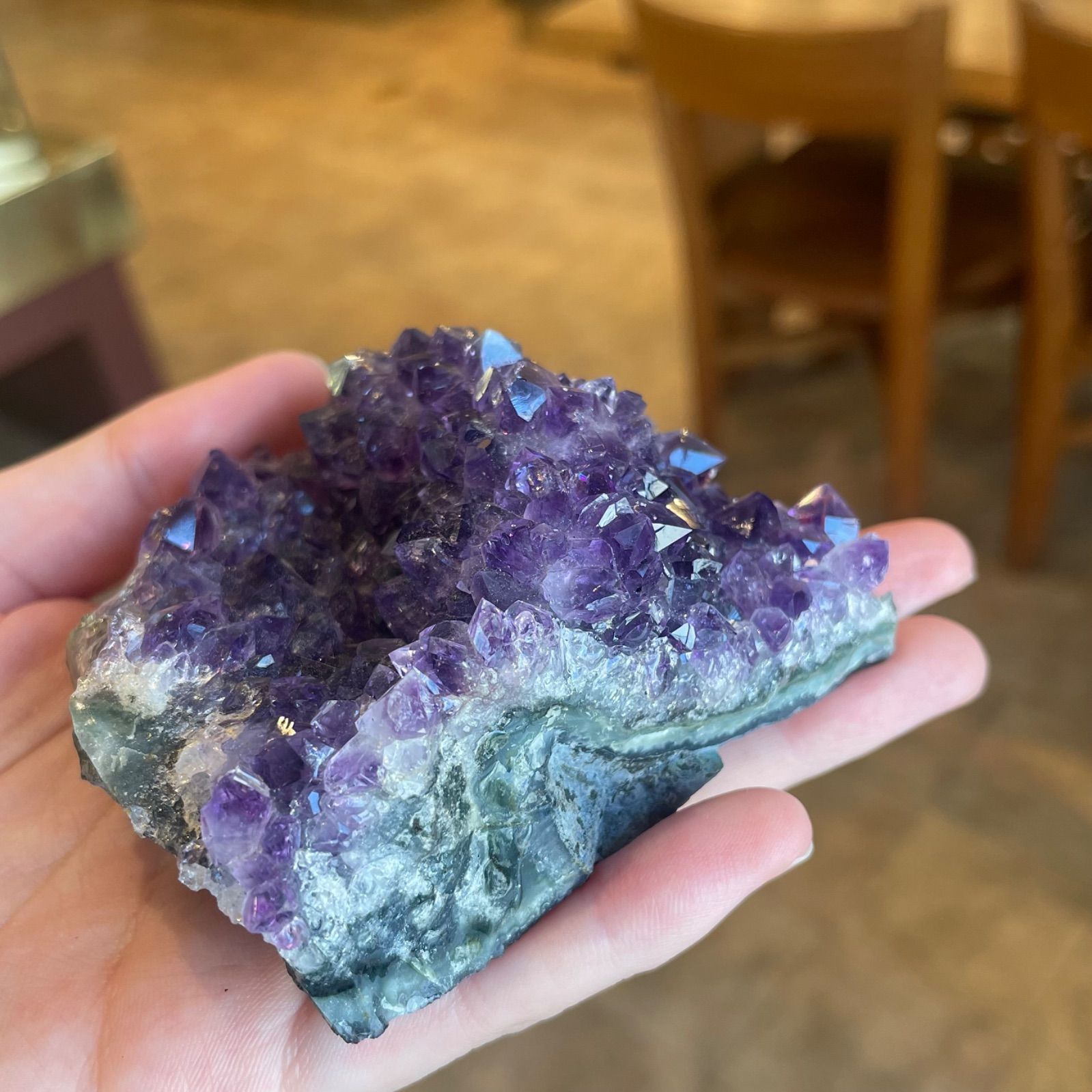 アメシスト原石 台付き