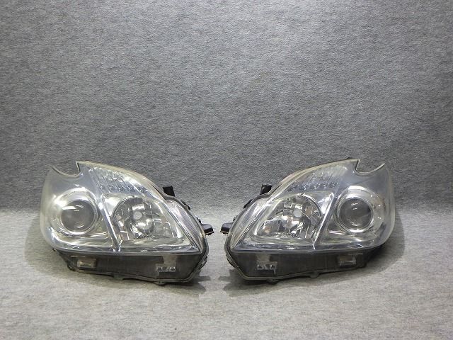 30系 プリウス ヘッドライト左右 ハロゲン ZVW30 前期 47-29 ホ