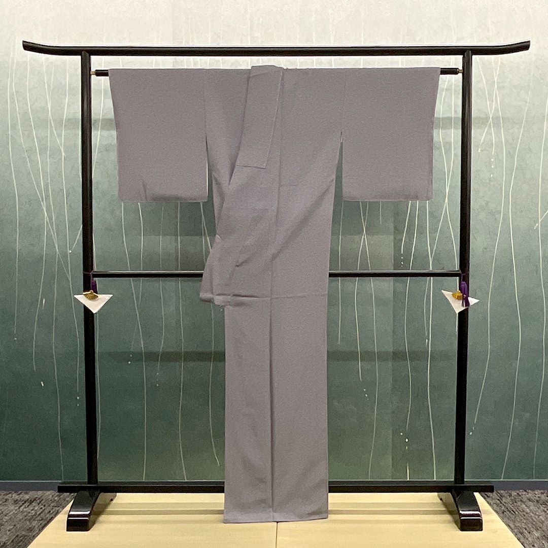 ｜適応身長 約165 cm リサイクル着物 伊勢型小紋 松柄 お稽古着 お茶席 しつけ糸つき 8300-00013