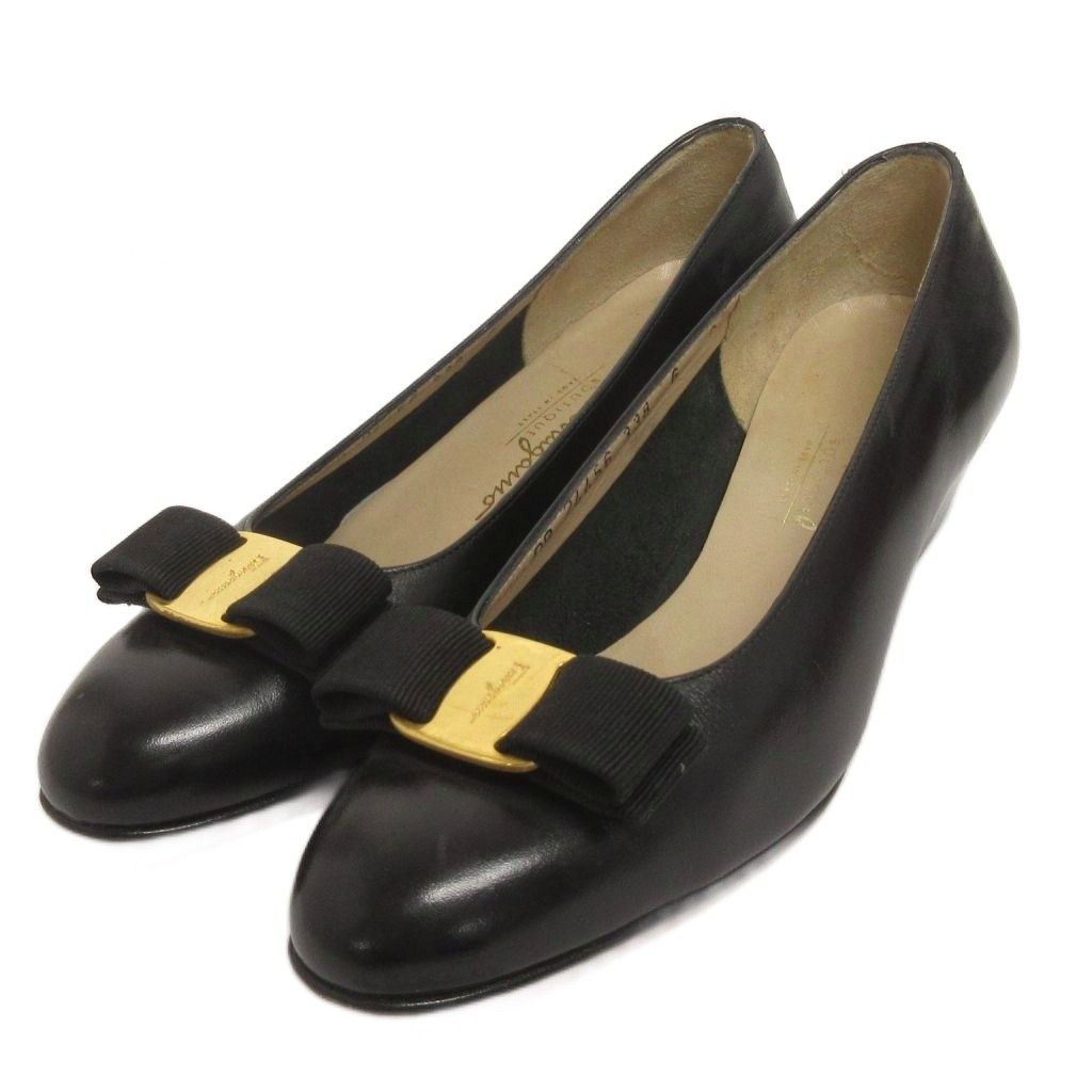サルヴァトーレフェラガモ Salvatore Ferragamo パンプス ヒール ラウンドトゥ リボン 黒 ブラック 6 23.5 cm相当