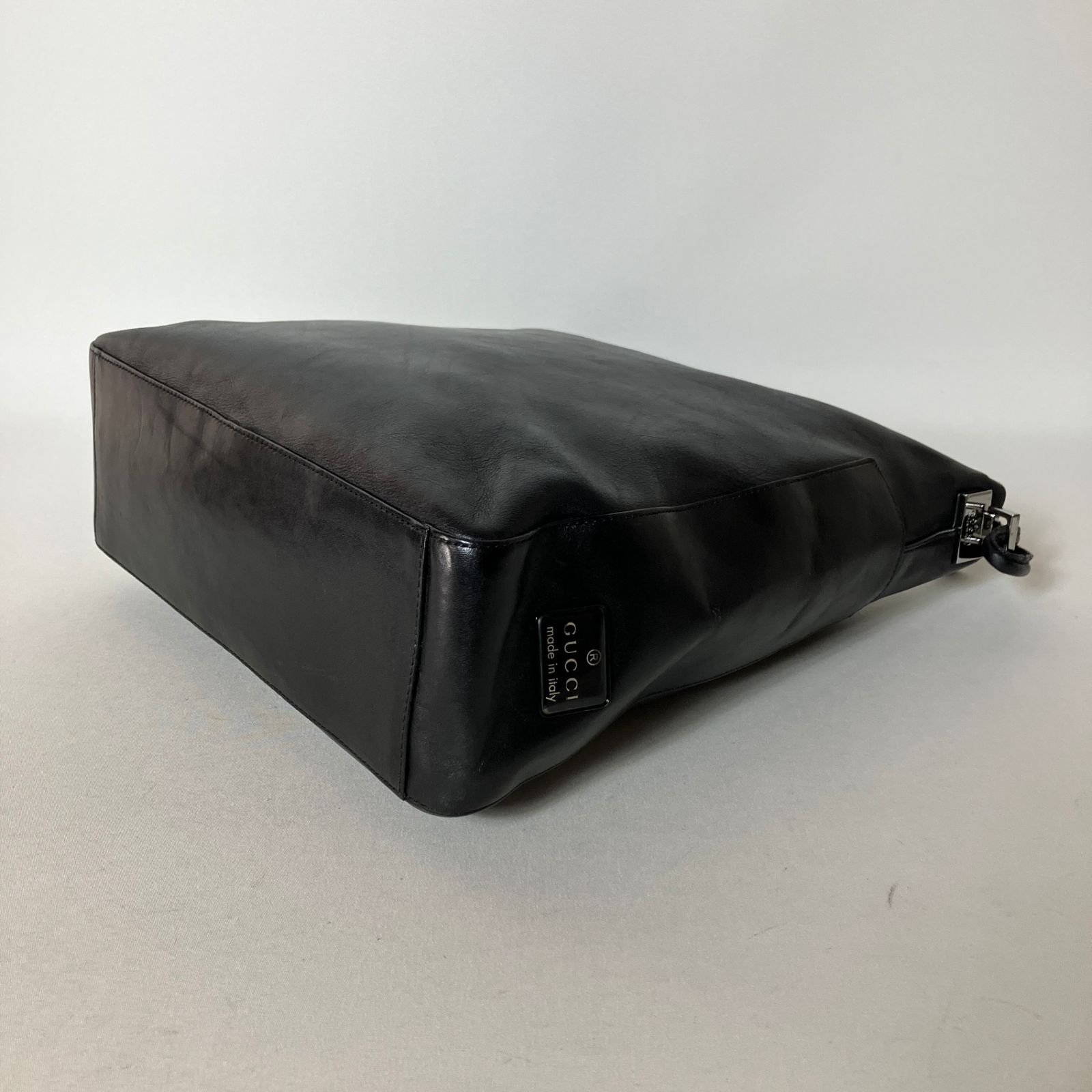 2512-148｜美品｜グッチ ワンショルダーバッグ レザー ブラック - メルカリ