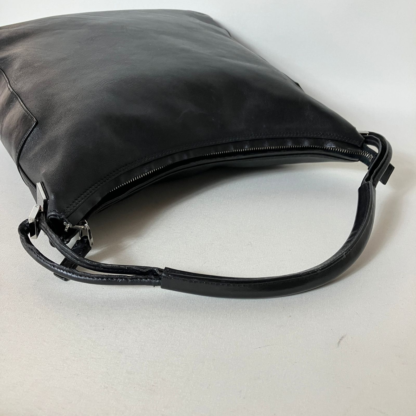 2512-148｜美品｜グッチ ワンショルダーバッグ レザー ブラック 2512-148｜美品｜グッチ ワンショルダーバッグ レザー ブラック - メルカリ