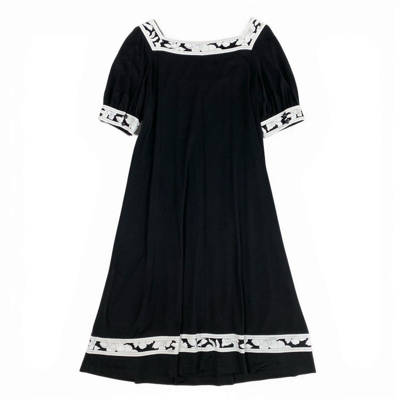 36 a 7 LEONARD レオナール 半袖ワンピース 膝丈ワンピース スクエアネック 美しい花柄プリント カンカン素材 Lサイズ ブラック ホワイト レディースu 02 t