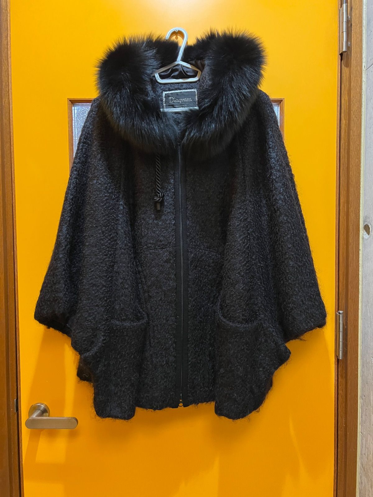 美品✨GRACE CONTINENTAL フード付きファーコート 36 ポンチョ セール】 ファー付フードポンチョ （ポンチョ）｜GRACE CONTINENTAL