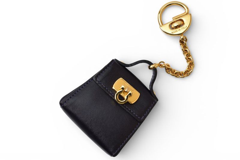 サルヴァトーレフェラガモ キーリング|キーホルダー|チャーム Salvatore Ferragamo ガンチーニ バッグモチーフ ネイビー|ゴールド 225641