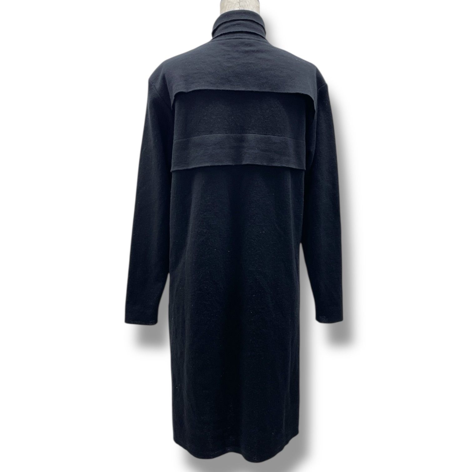 ISSEY MIYAKE イッセイミヤケ ワンピース ニット タートルネック ひざ