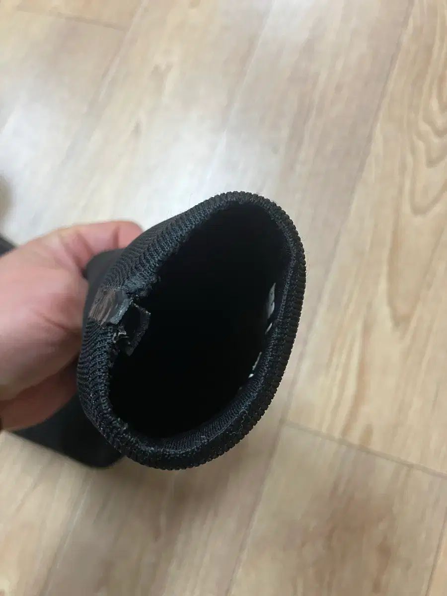 冬用サーフィンシュー DAKINE