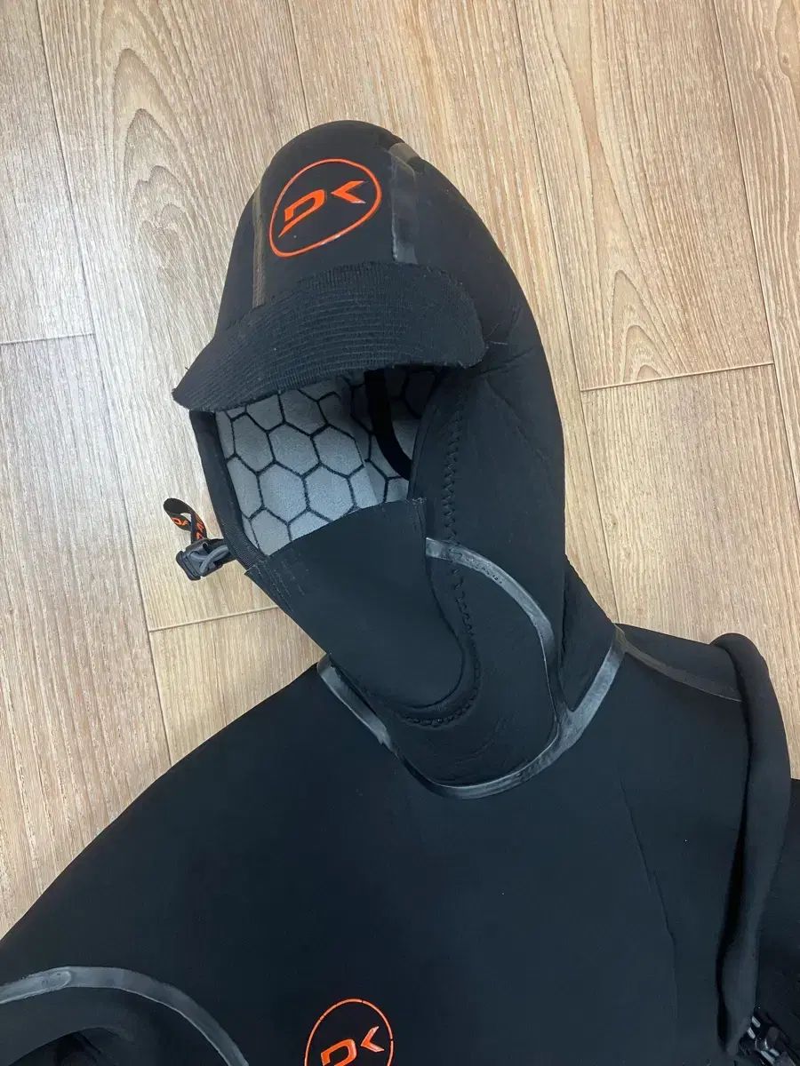 冬用サーフィンシュー DAKINE