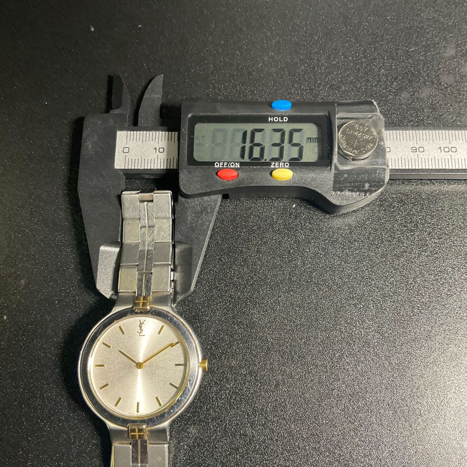 イヴサンローラン