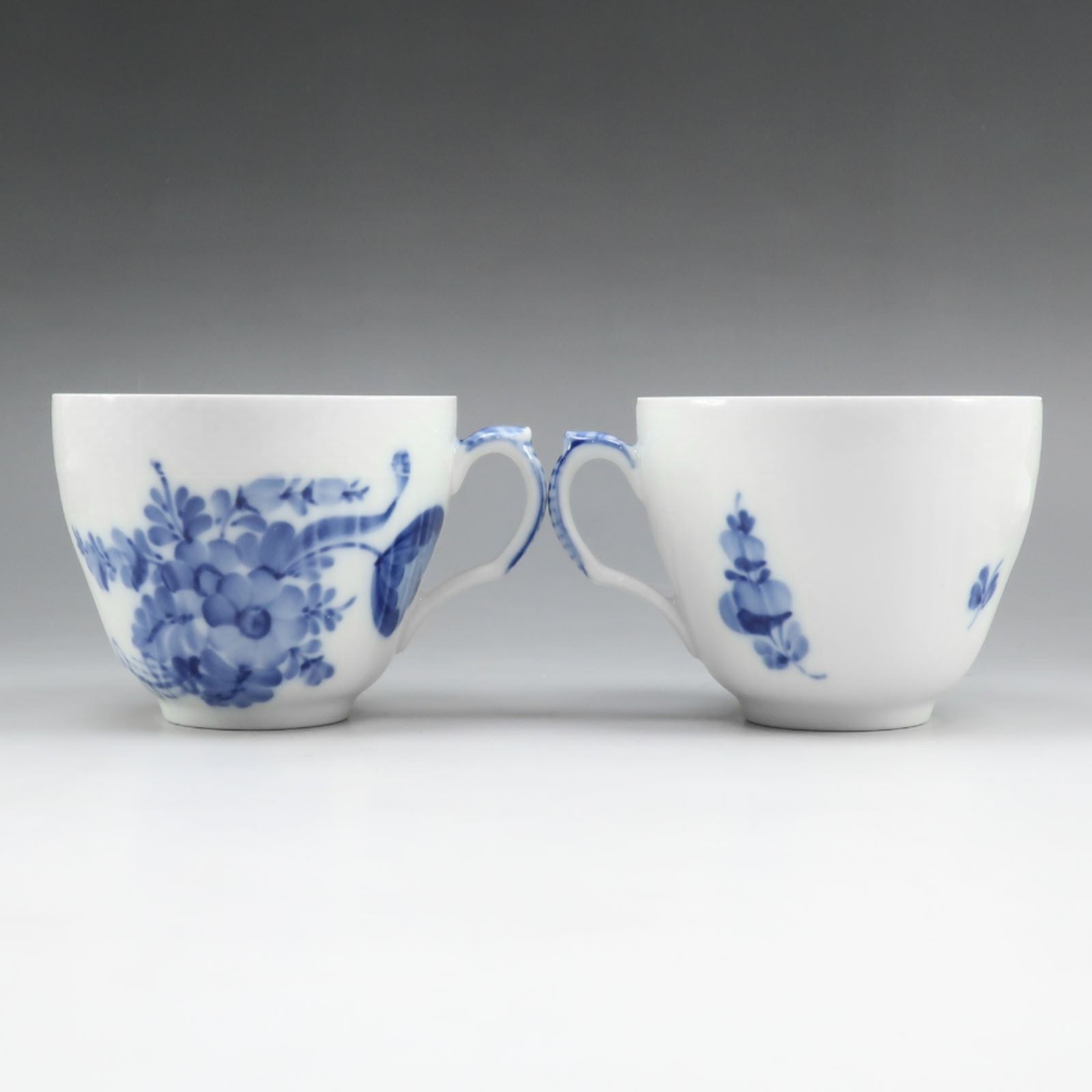 Royal Copenhagen ロイヤルコペンハーゲン ブルーフラワー カーブ カップ＆ソーサー×２ _ 食器