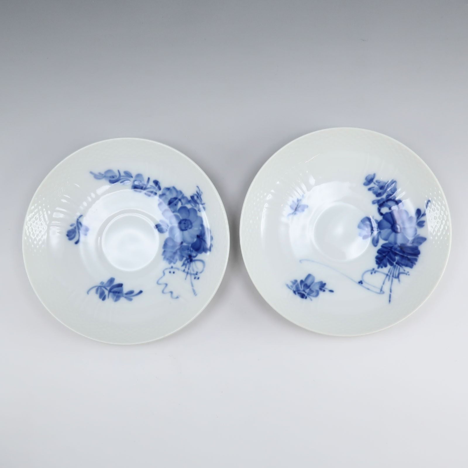 カーブ カップ＆ソーサー×２