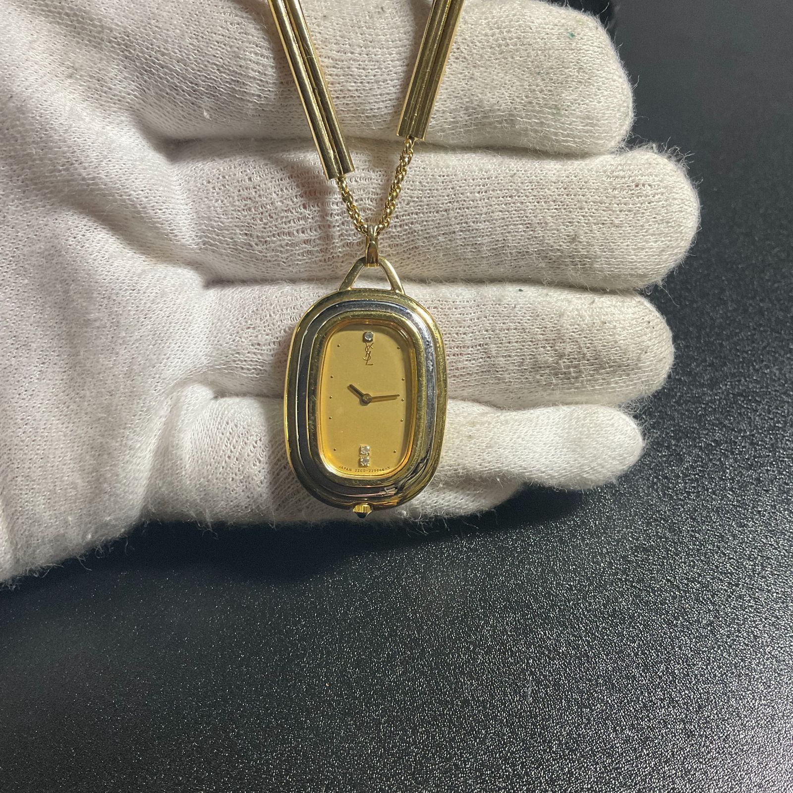  イヴサンローラン ネックレス時計ペンダント 不動 2 Pダイヤ 腕時計(アナログ) 時計