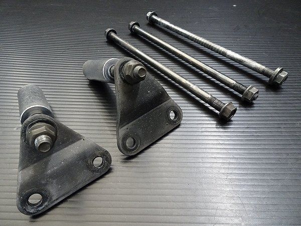 CB400SFV-K スーパーフォア VTEC 2006年式 NC39 エンジンマウント