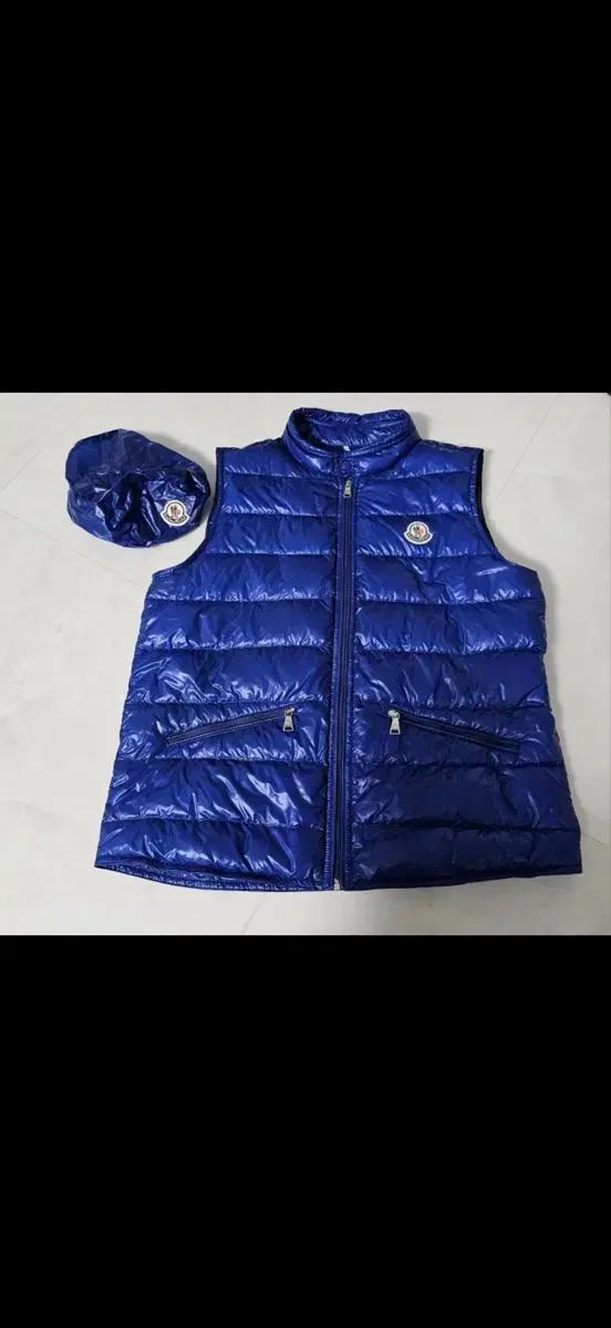 【メルカリ市セール】MONCLER モンクレール ダウンベスト　GALENE MONCLER モンクレール ダウンベスト 14Y (164cm/成人55) - メルカリ