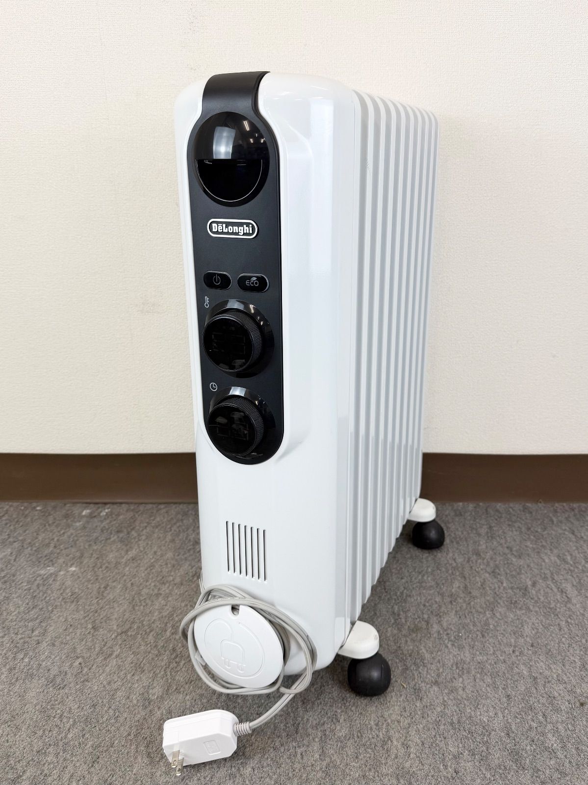 A 7 CB 17 De Longhi デロンギ アミカルド オイルヒーター -BK