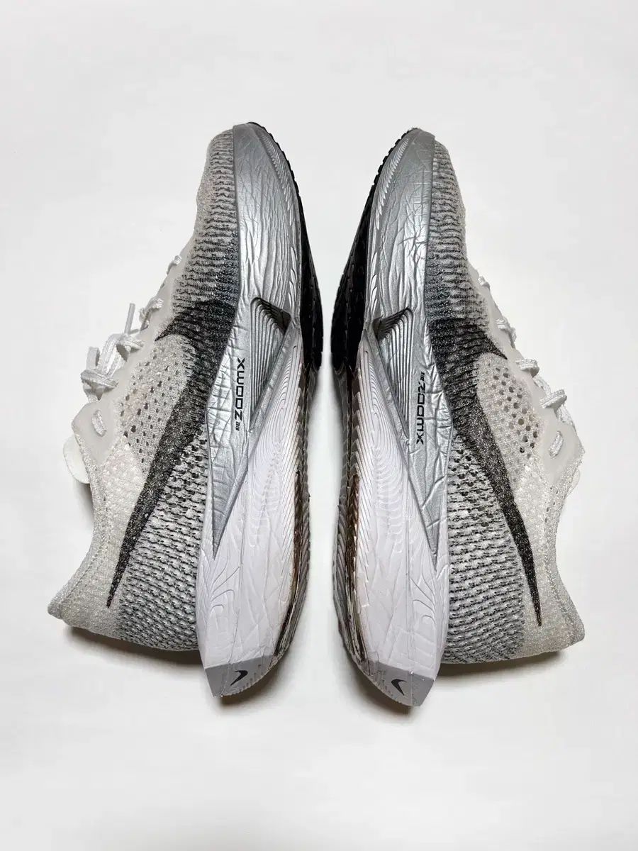 285 NIKE ヴェイパーフライ3