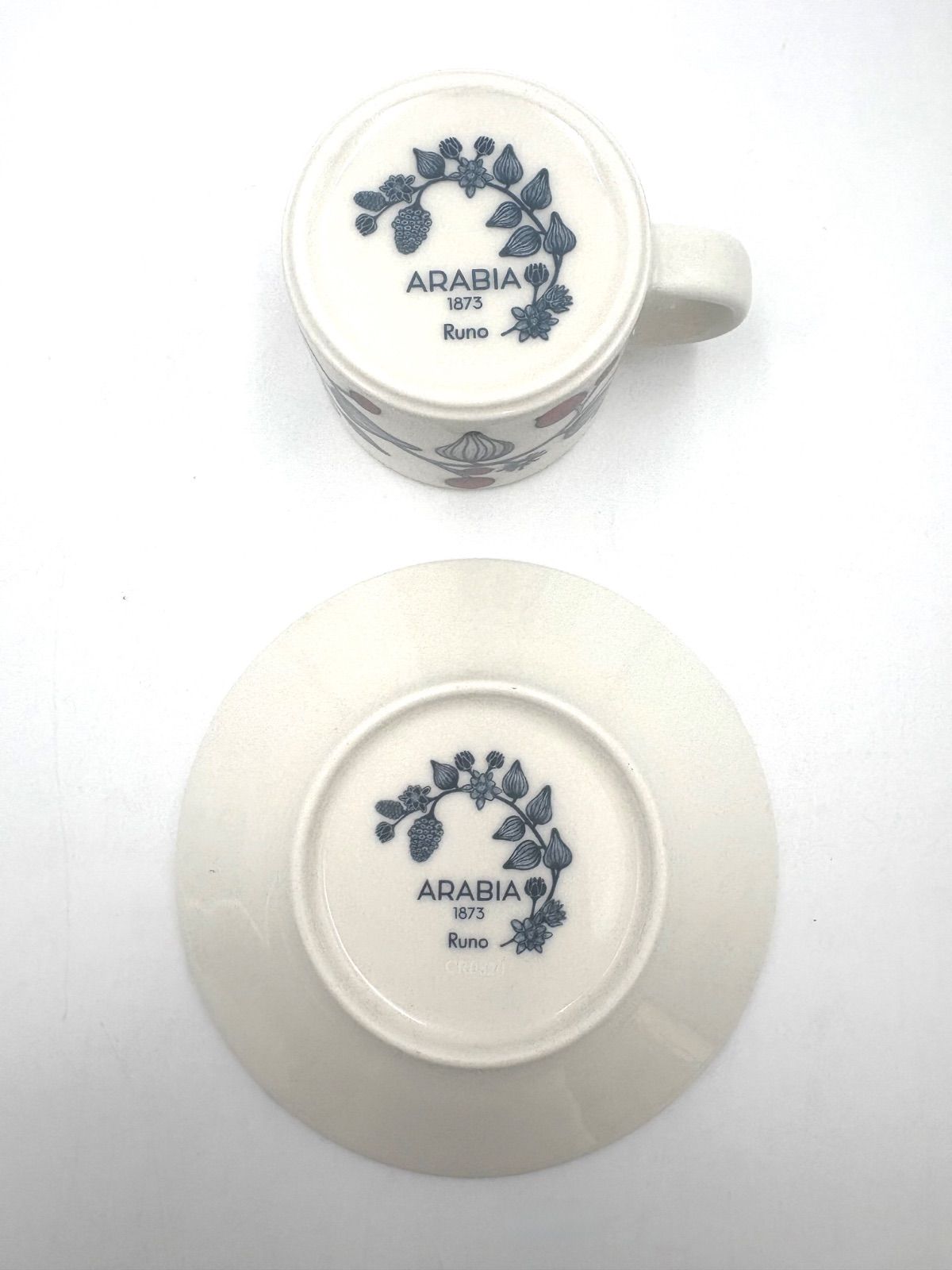 ARABIA アラビア ルノ フロストベリー 24 5 cm オーバルプレート エスプレッソカップ ソーサー セット 皿 食器 キッチン 食器