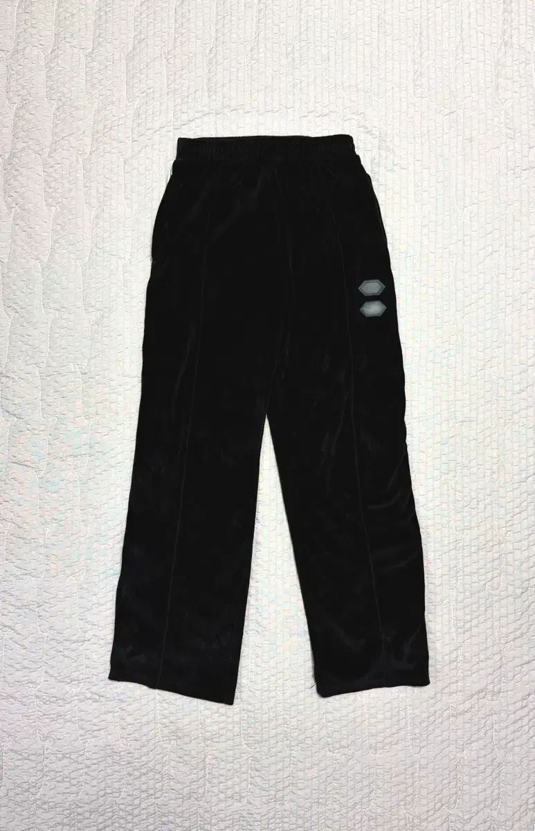 オフホワイト ツアーベルベット パンツ