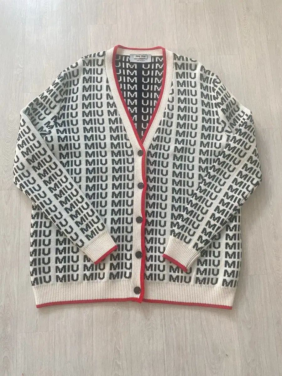 MIU ミュウミュウ ロゴ パータン ウール カーディガン