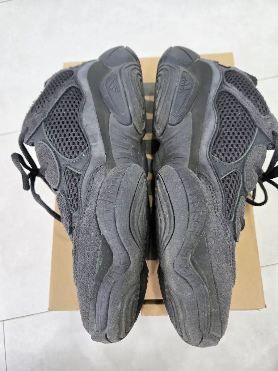 アディダス イージー 500 ユーティリティ ブラック