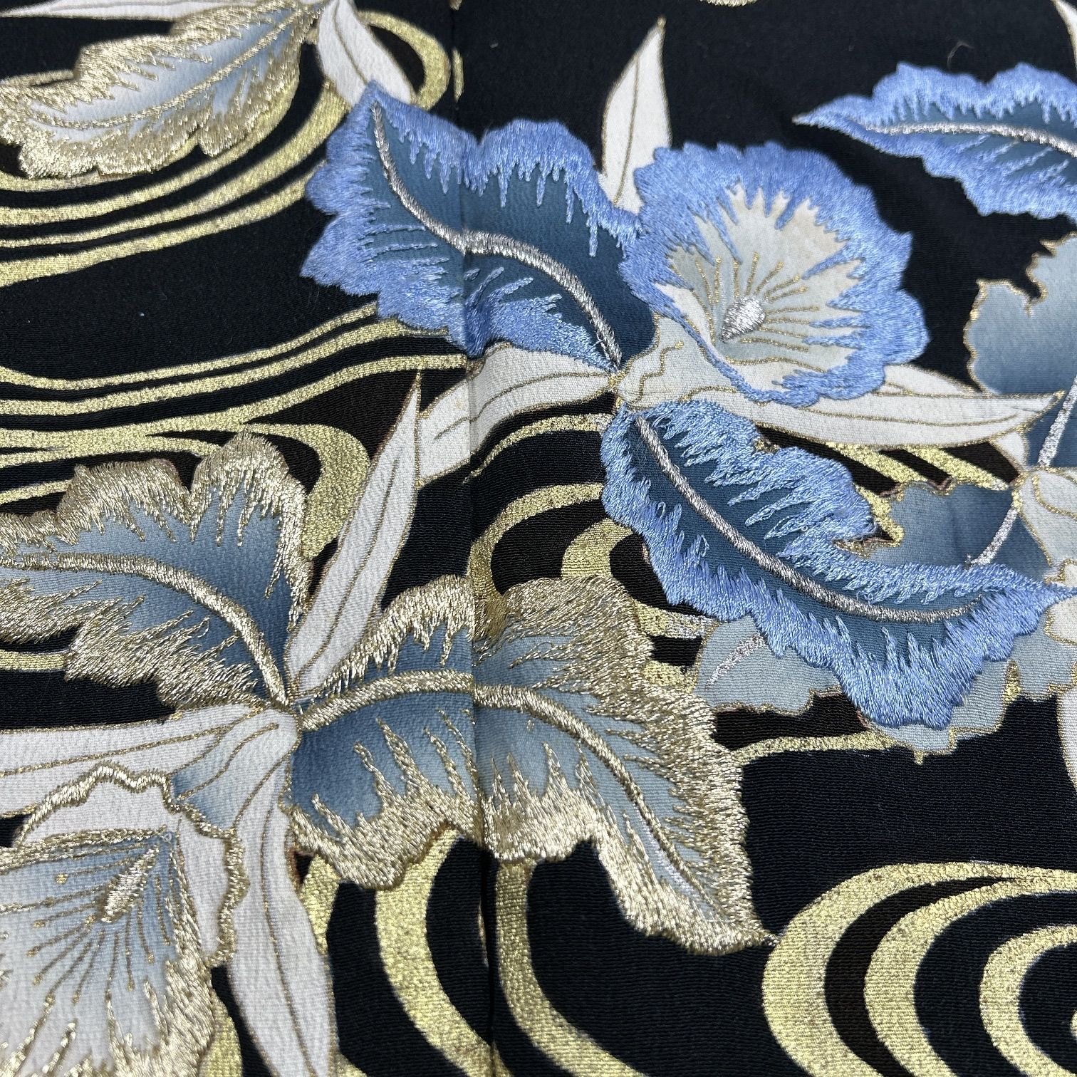 【着物まとめ売り】　正絹留袖5枚　　着用可　リメイク素材　目立った汚れなし 黒留袖 5枚 正絹 着物まとめ売り 同梱購入歓迎 リメイク用 着付け練習