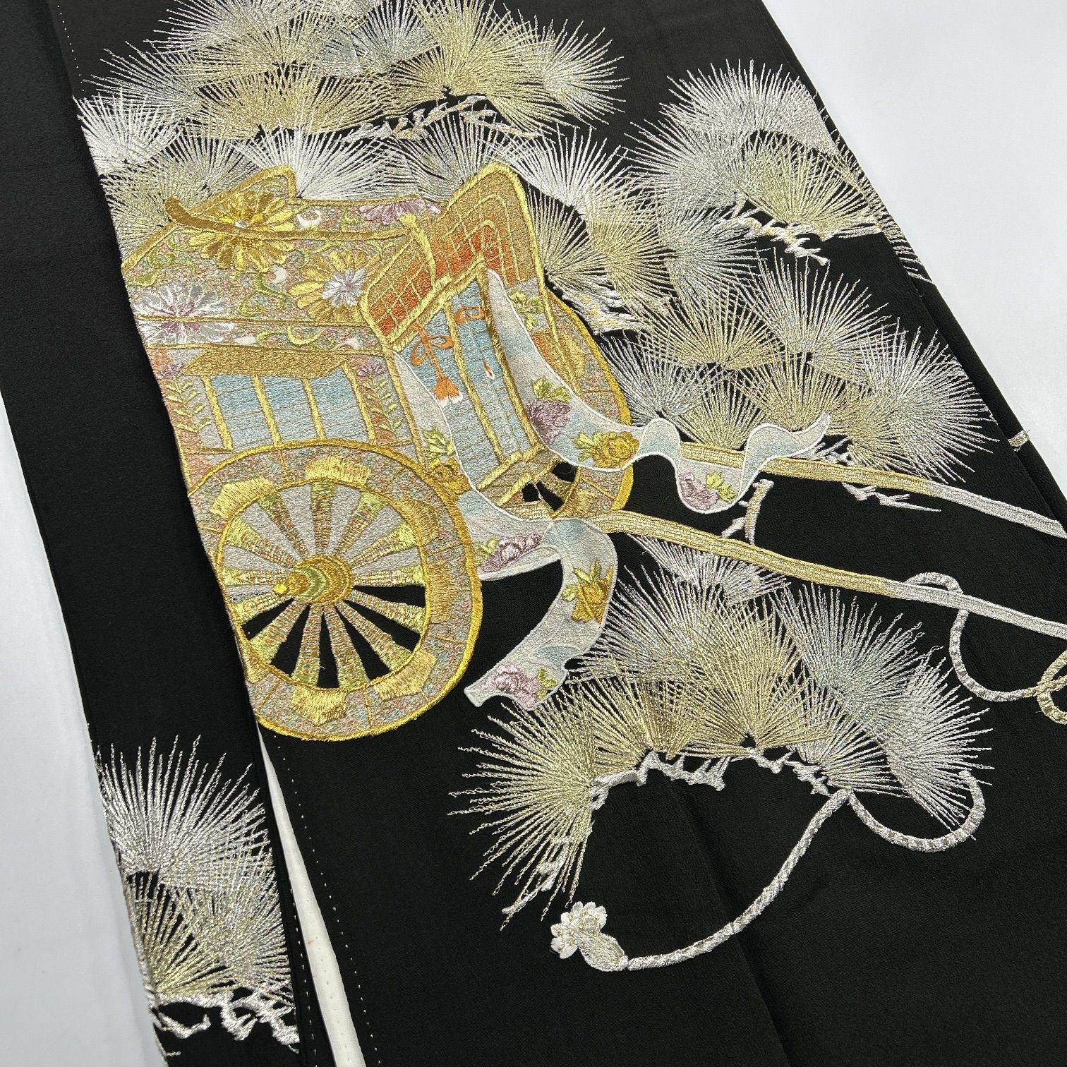 【着物まとめ売り】　正絹留袖5枚　　着用可　リメイク素材　目立った汚れなし 黒留袖 5枚 正絹 着物まとめ売り 同梱購入歓迎 リメイク用 着付け練習