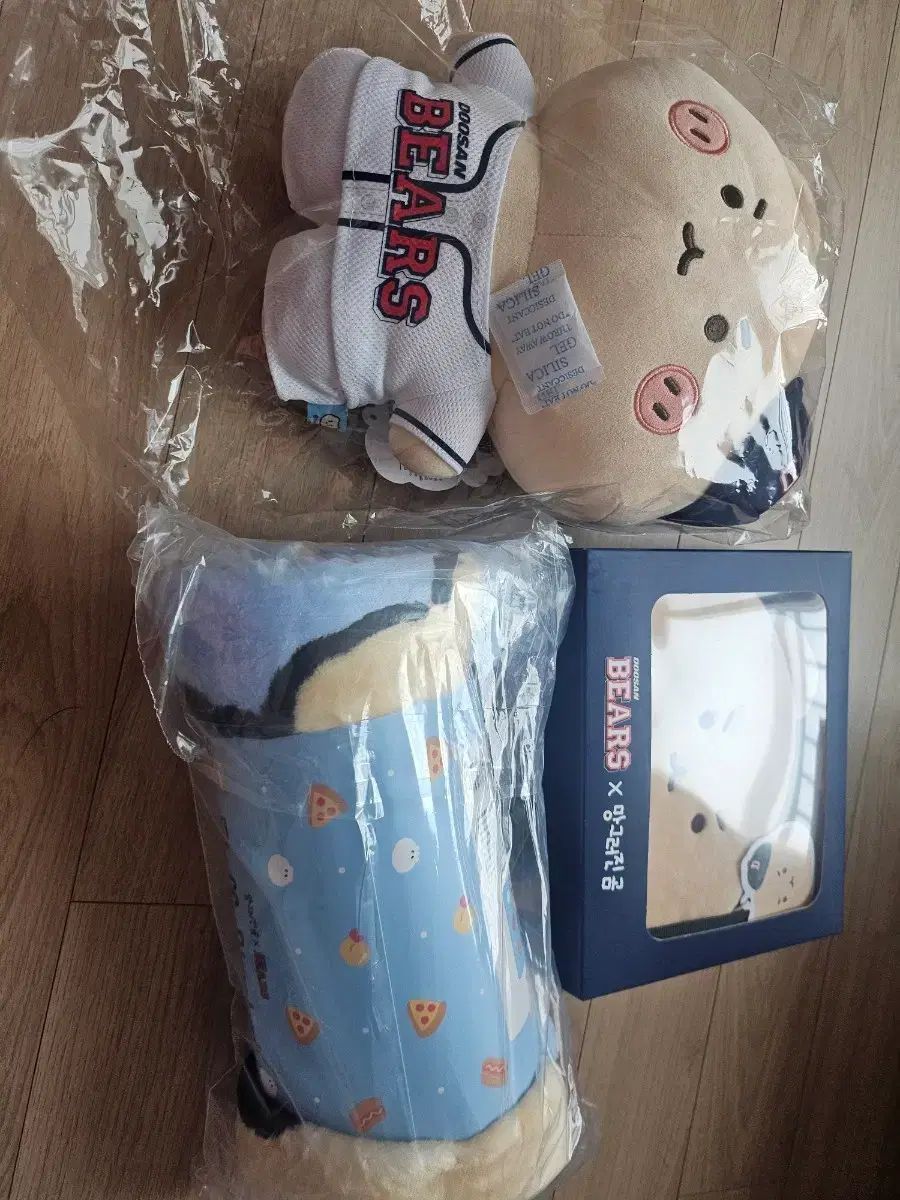 斗山ベアーズ 壊れたクマ コラボ ぬいぐるみ ブランケット クロスバック セット