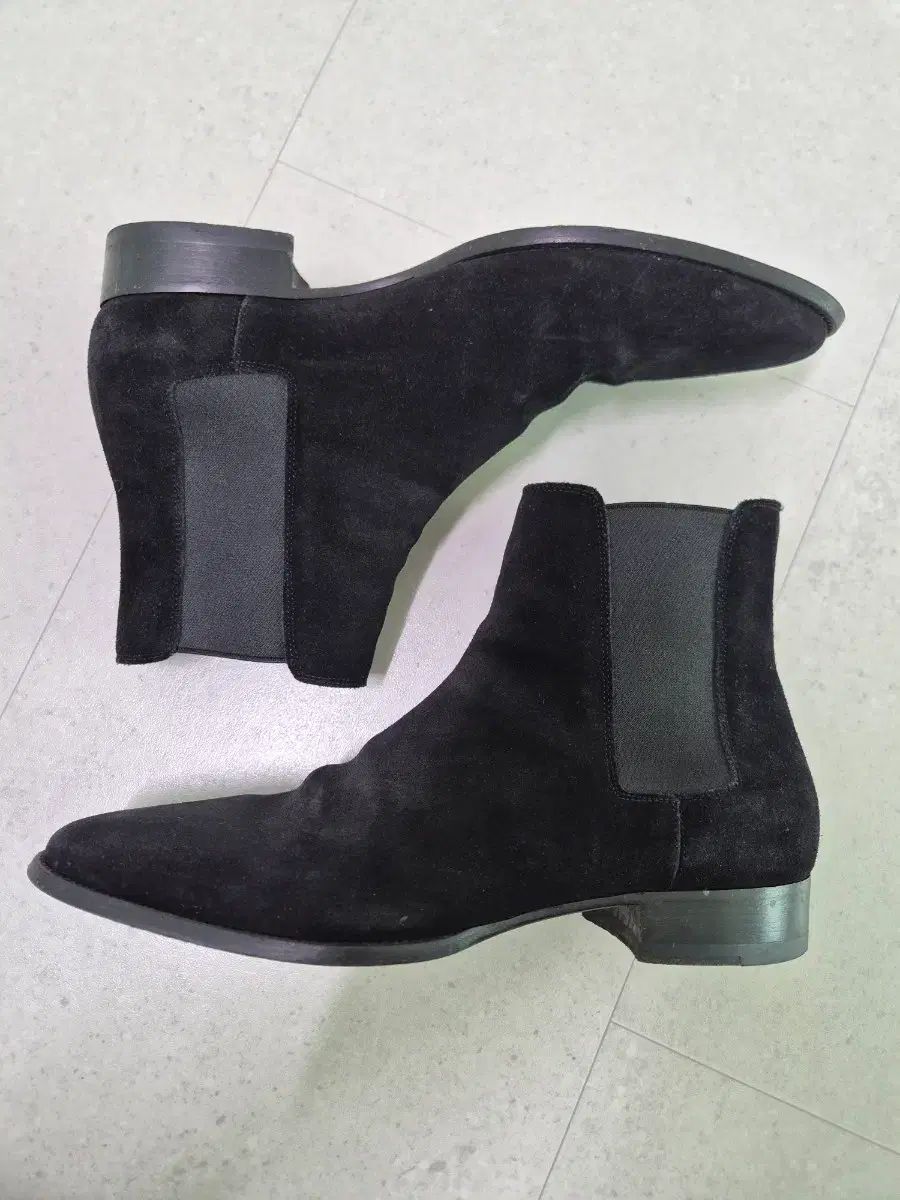 Saint Laurent ワイアット30 スウェード チェルシーブーツ 42