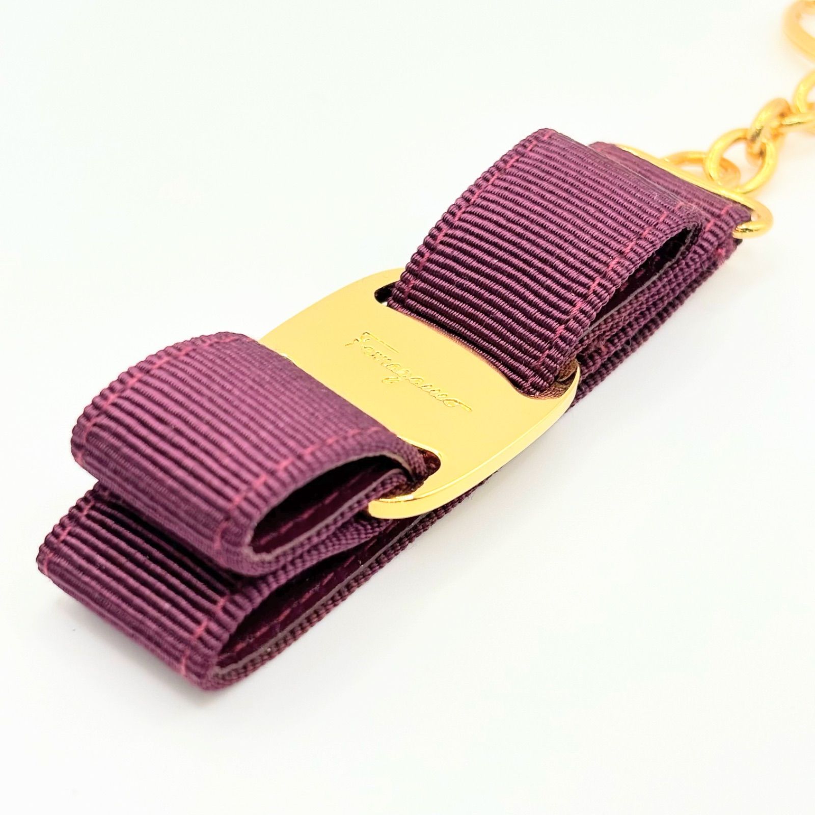 美品】Salvatore Ferragamo サルバトーレ フェラガモ ヴァラ金具