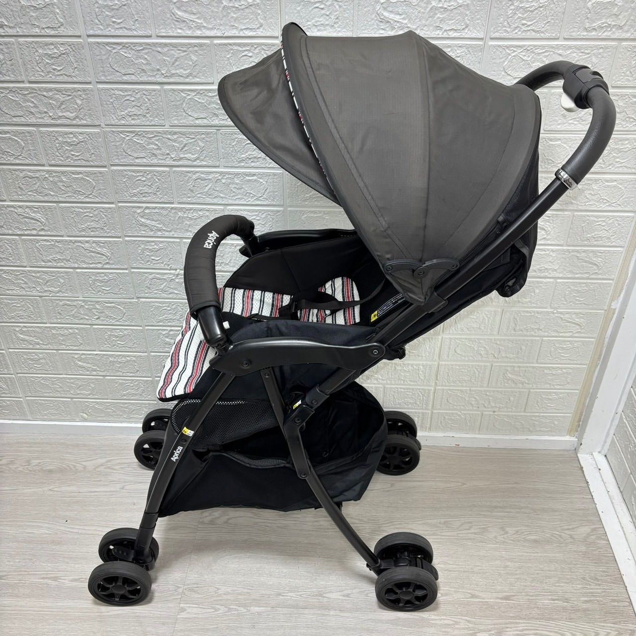 即決 送料無料 手洗い済み アップリカ Aprica マジカルエアー