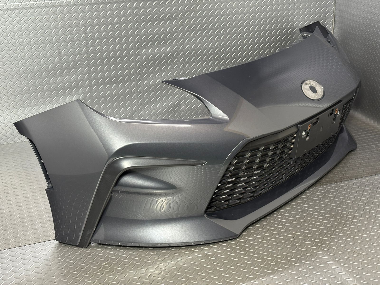 ZN 8 トヨタ GR 86 フロントバンパー ガンメタ|P Y|マグネタイトグレーメタリック 品番57731 CC|