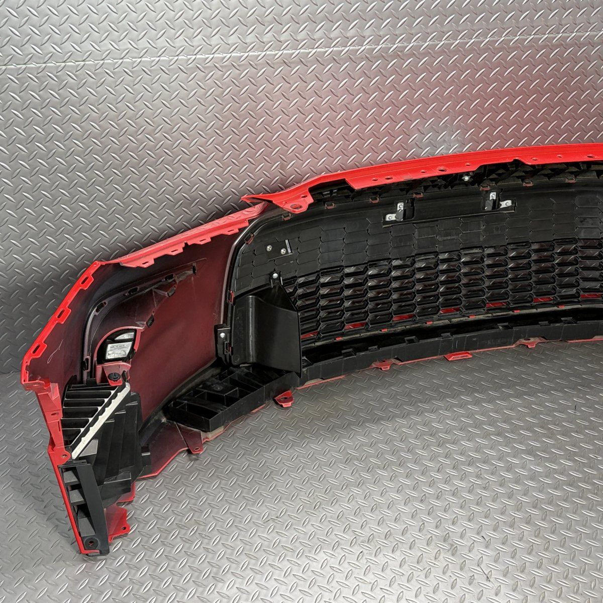 送料無料ZN8 トヨタ GR86 純正 フロントバンパー 赤/DCK/スパーク