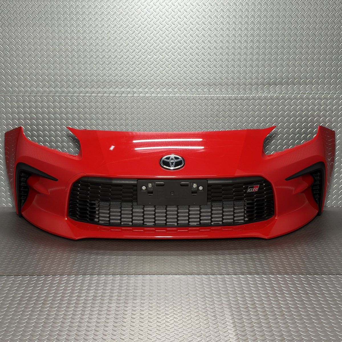 送料無料ZN8 トヨタ GR86 純正 フロントバンパー 赤/DCK/スパーク