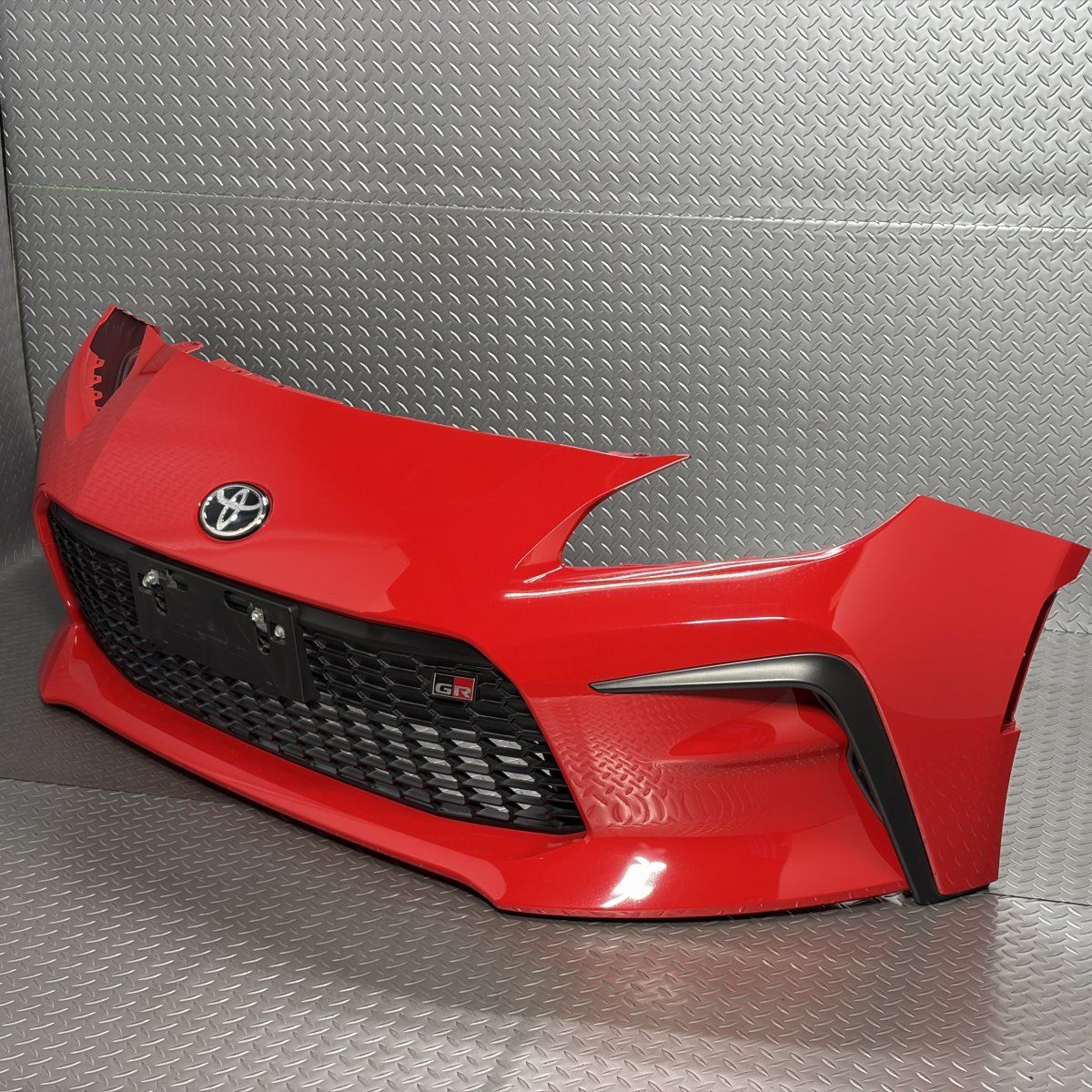 送料無料ZN8 トヨタ GR86 純正 フロントバンパー 赤/DCK/スパーク