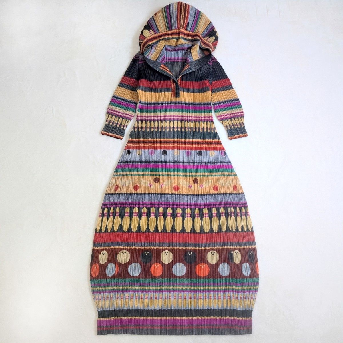 名作 PLEATS PLEASE ISSEY MIYAKE プリーツプリーズイッセイミヤケ ボーリング柄 パーカーワンピース フード フーディ マルチカラー ロング マキシ サイズ2 M相当 シャツ ストライプ ボーダー ピン 三宅一生 アート