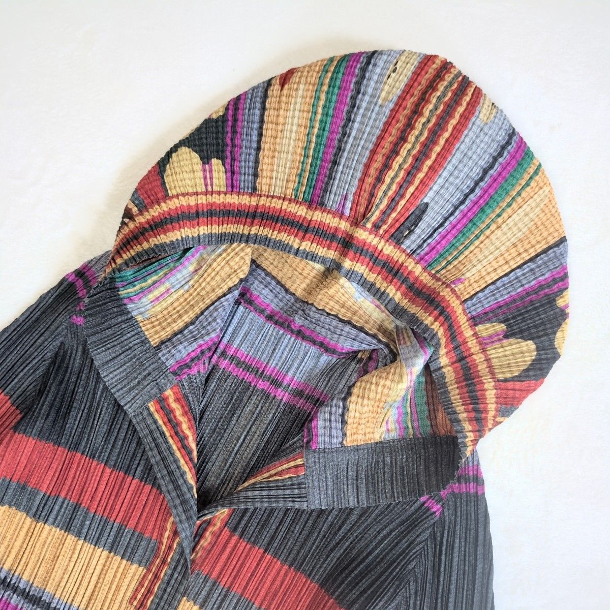 名作 PLEATS PLEASE ISSEY MIYAKE プリーツプリーズイッセイミヤケ ボーリング柄 パーカーワンピース フード フーディ マルチカラー ロング マキシ サイズ2 M相当 シャツ ストライプ ボーダー ピン 三宅一生 アート