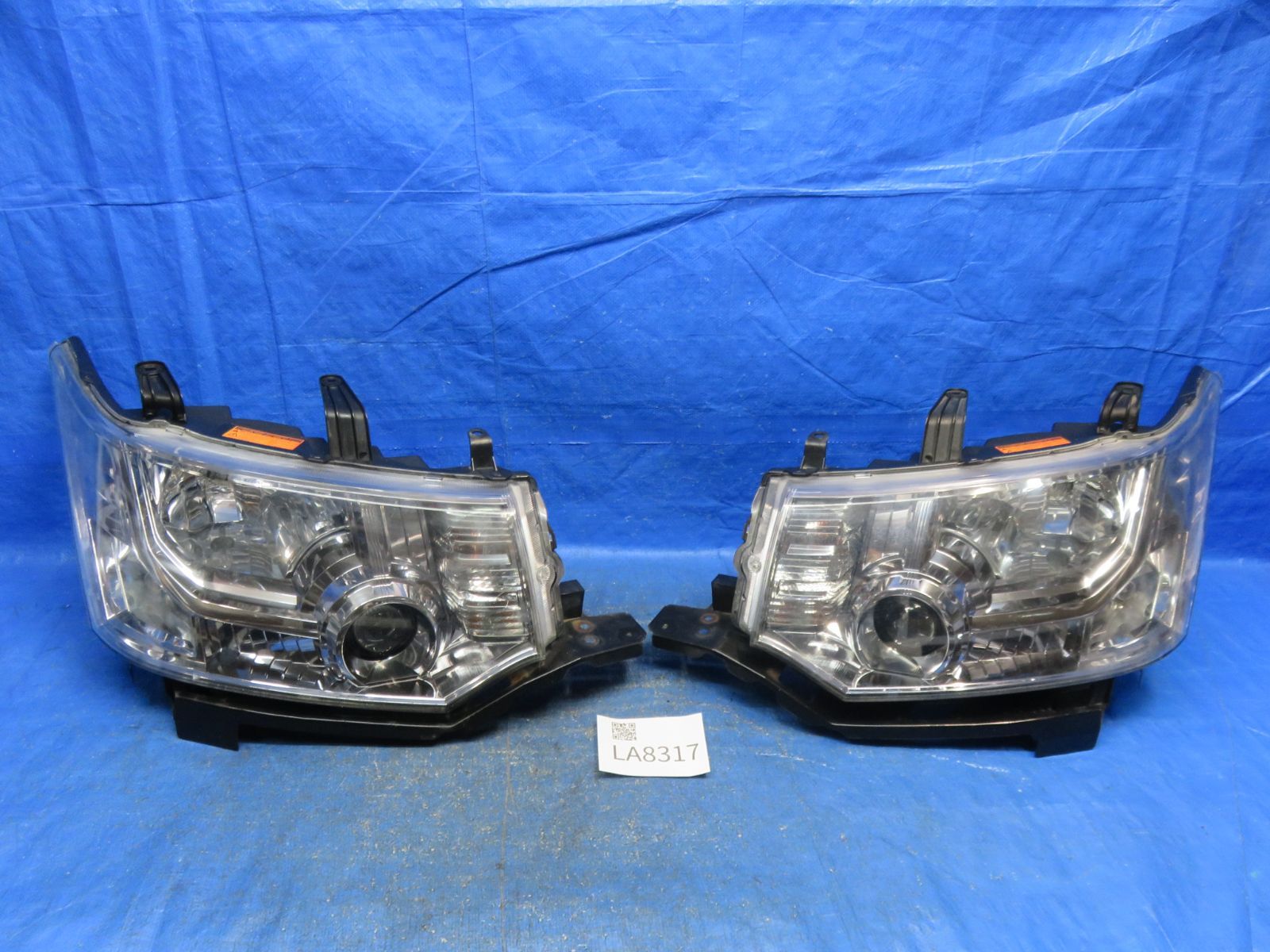 三菱 デリカD5 CV5W LA8317* ヘッドライト⁄HID ヘッド 点灯OK デリカD